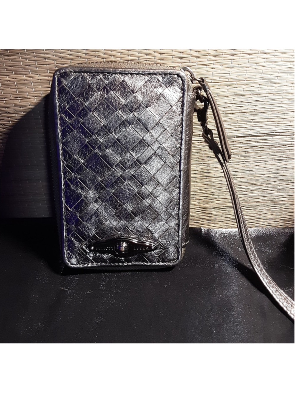 Elliott Lucca Metallic Woven Leather Zip Around Wallet Wristlet Organizer Silver